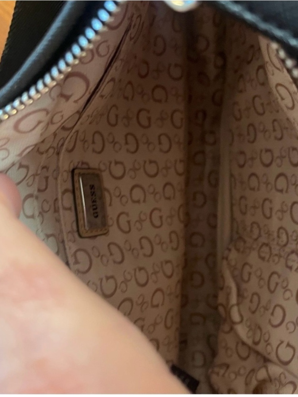 Iconic vintage early-2000s GUESS nylon shoulder bag! - Picture 4 of 4
